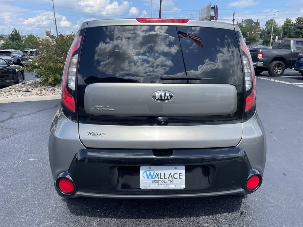 Used 2016 Kia Soul + FWD image 5