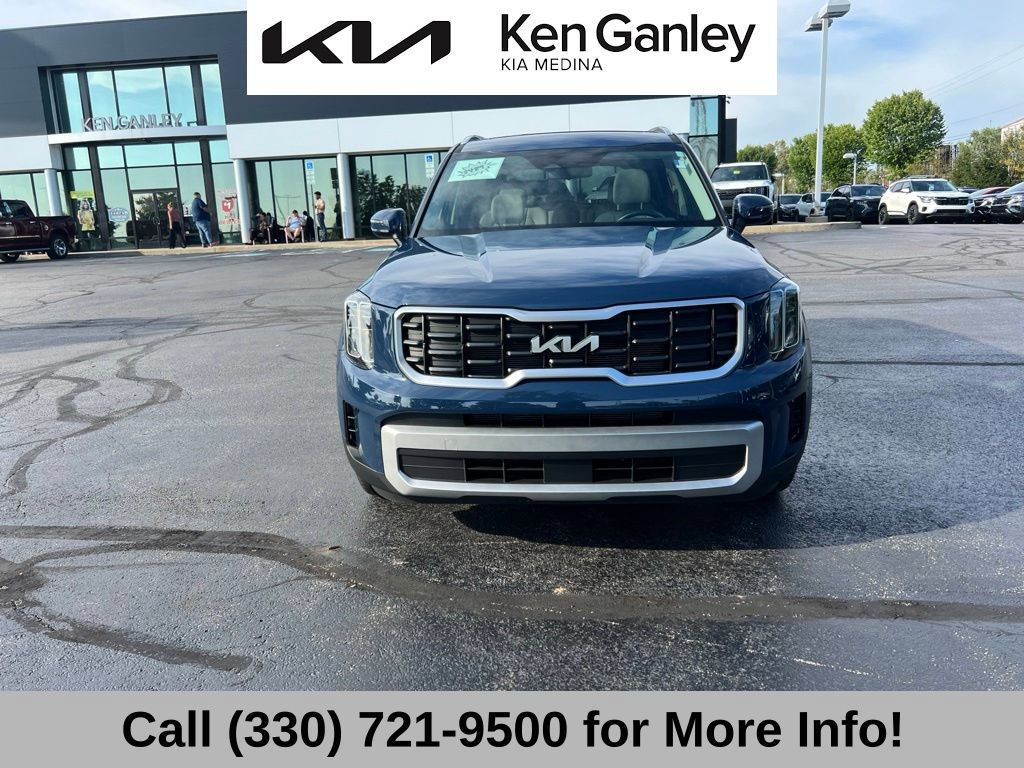 Certified 2024 Kia Telluride S w/ S Sunroof Package AWD/4WD image 4
