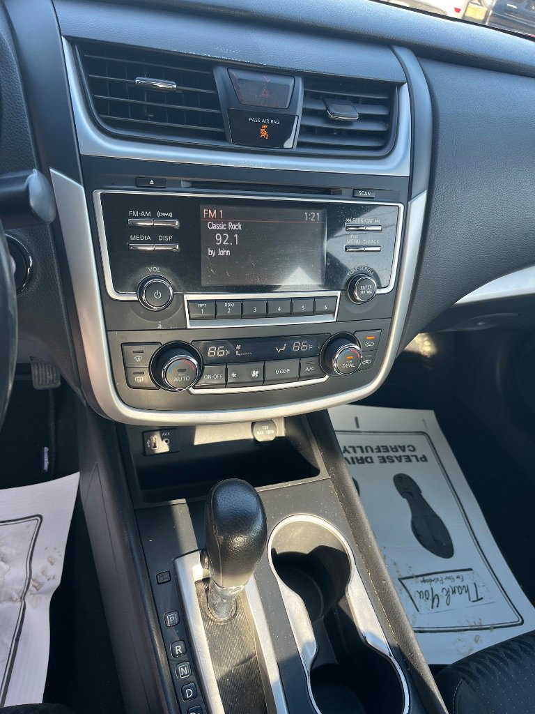 Used 2017 Nissan Altima 2.5 SV image 10