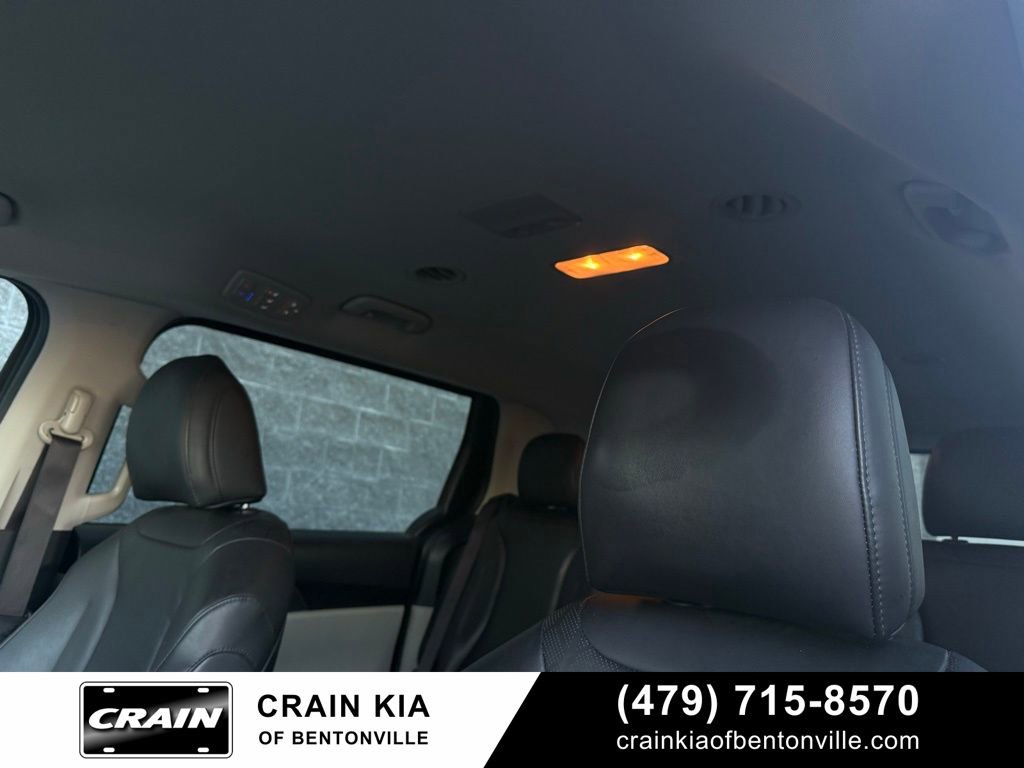 Used 2024 Kia Carnival LX image 21