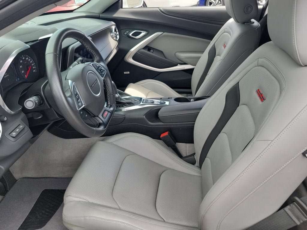 Used 2023 Chevrolet Camaro SS RWD image 13