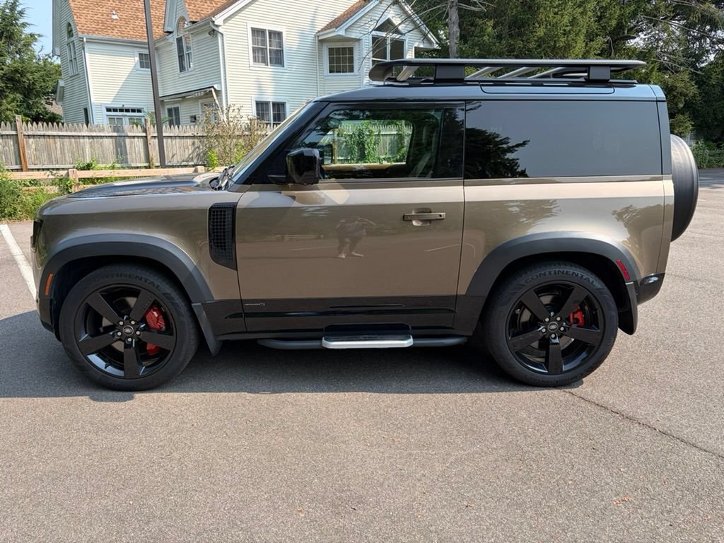 Used 2022 Land Rover Defender 90 X AWD/4WD image 4