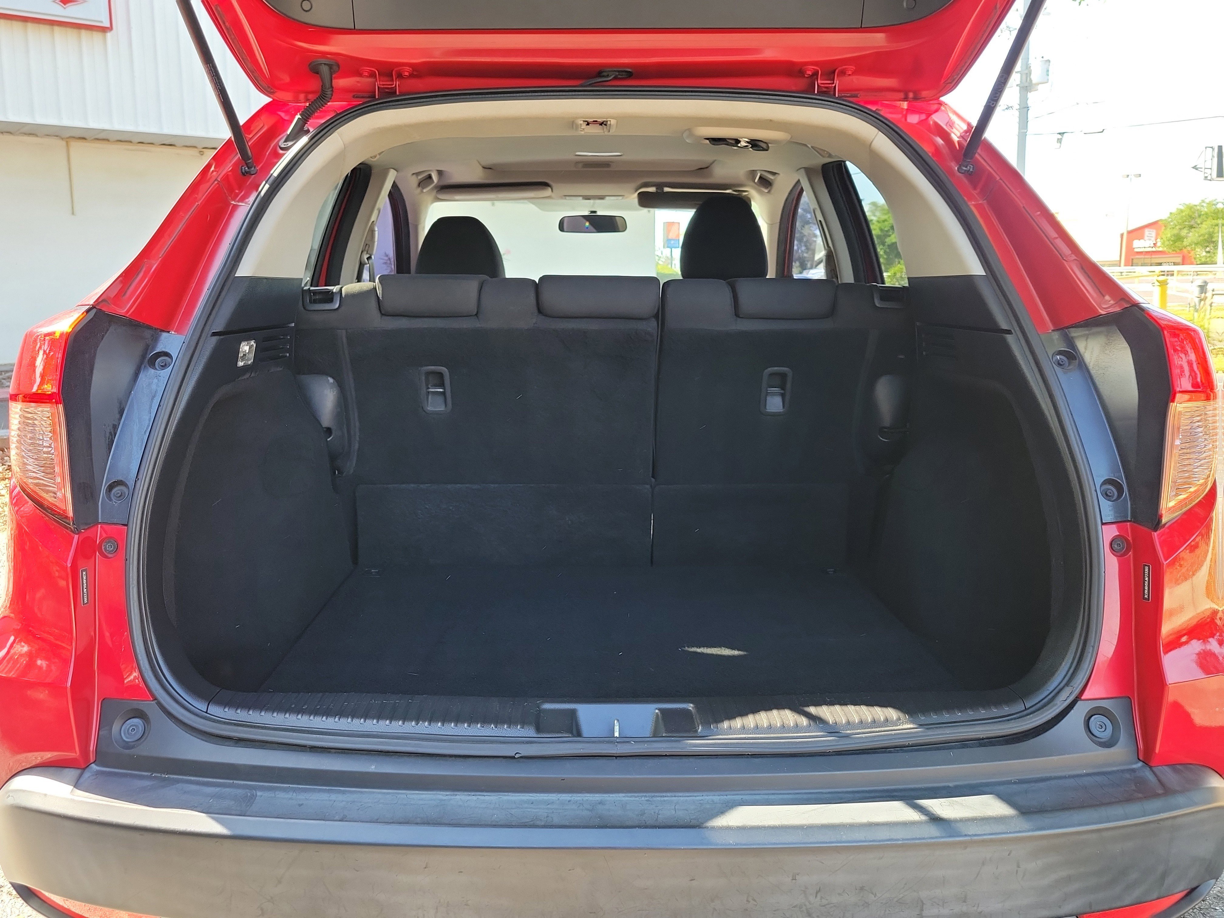 Used 2018 Honda HR-V EX image 9