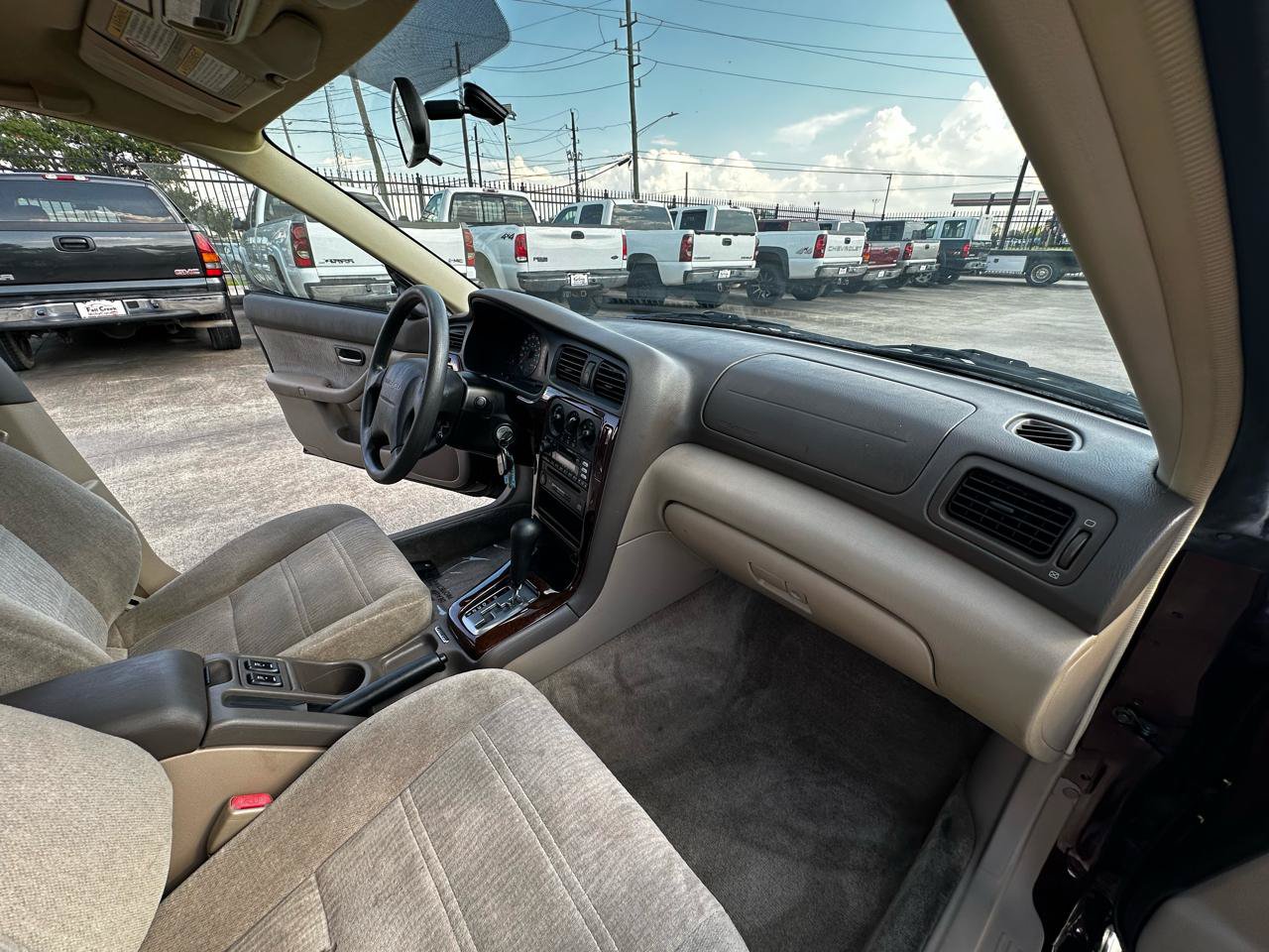 Used 2001 Subaru Outback Wagon AWD/4WD image 24