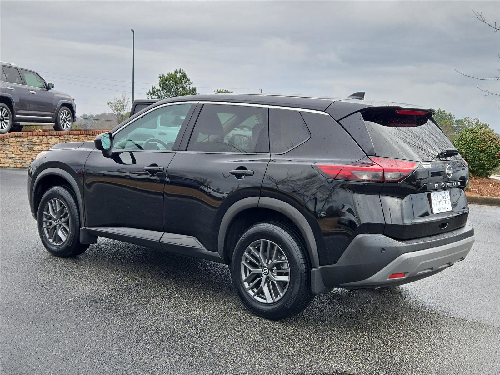 Used 2023 Nissan Rogue S FWD image 11
