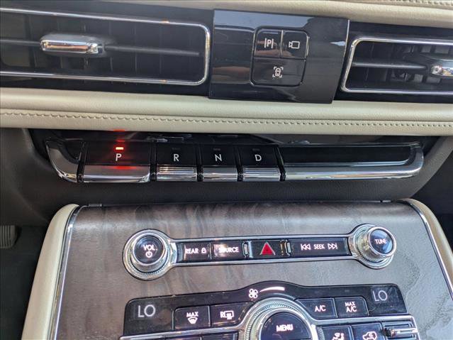 Used 2020 Lincoln Aviator Reserve w/ Equipment Group 202A image 12