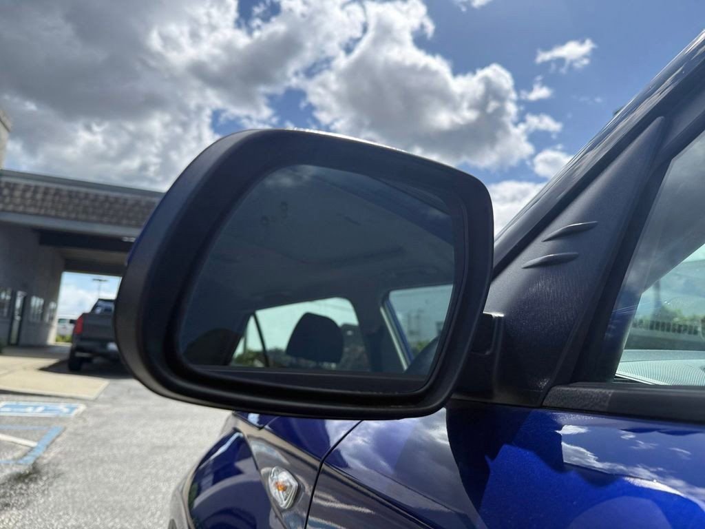 Used 2022 Hyundai Venue SEL image 33