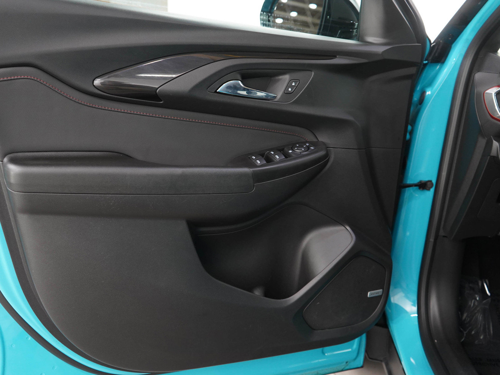 Used 2021 Chevrolet TrailBlazer RS w/ Technology Package AWD/4WD image 18