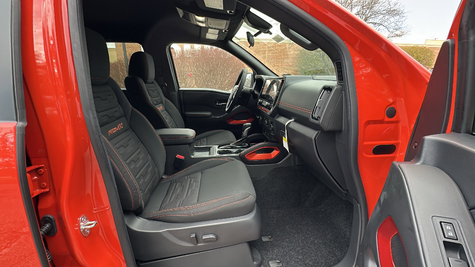 New 2025 Nissan Frontier PRO-4X AWD/4WD image 8