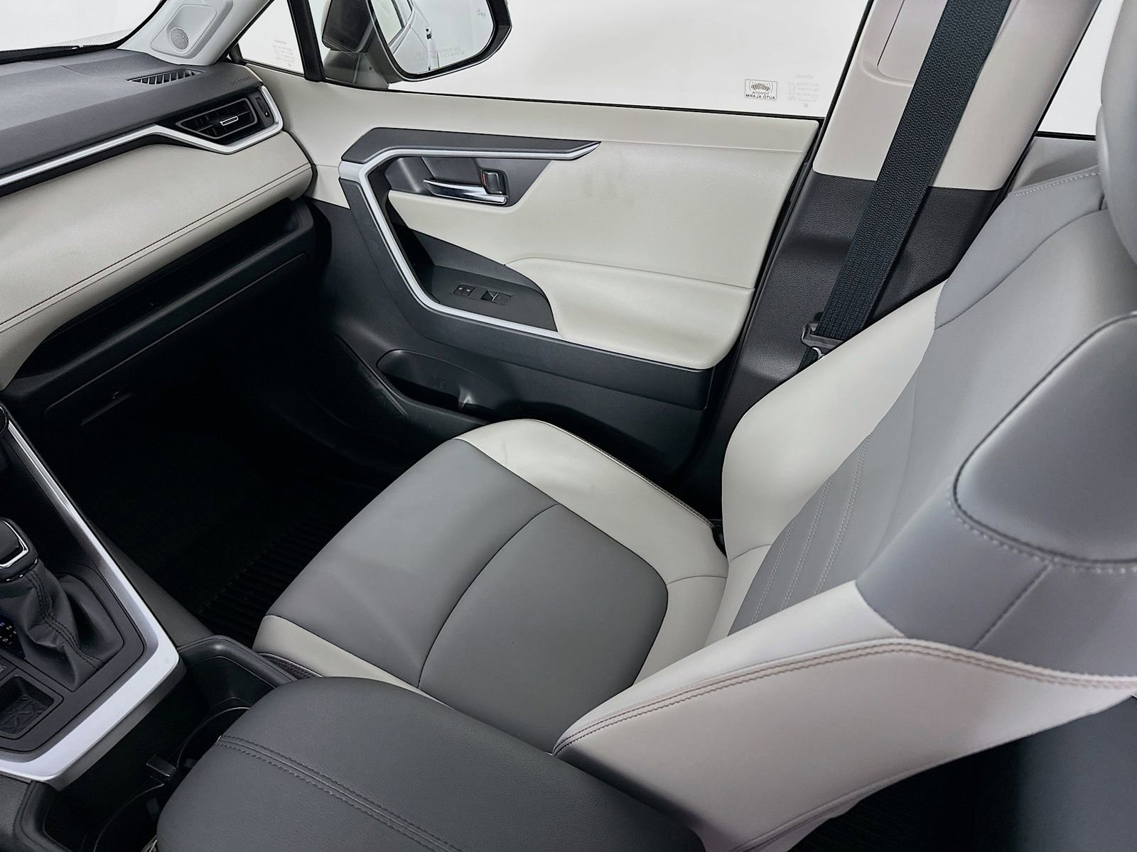 Certified 2025 Toyota RAV4 XLE Premium w/ Weather Package image 25