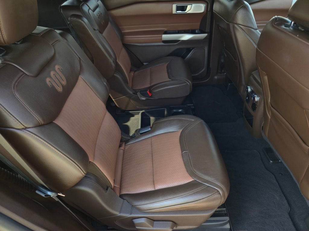 Used 2021 Ford Explorer King Ranch w/ Premium Technology Package RWD image 31