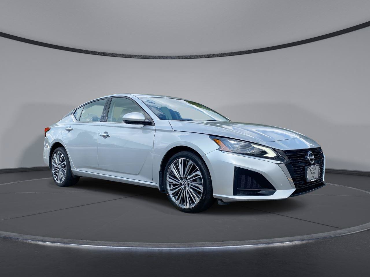 Used 2023 Nissan Altima 2.5 SL