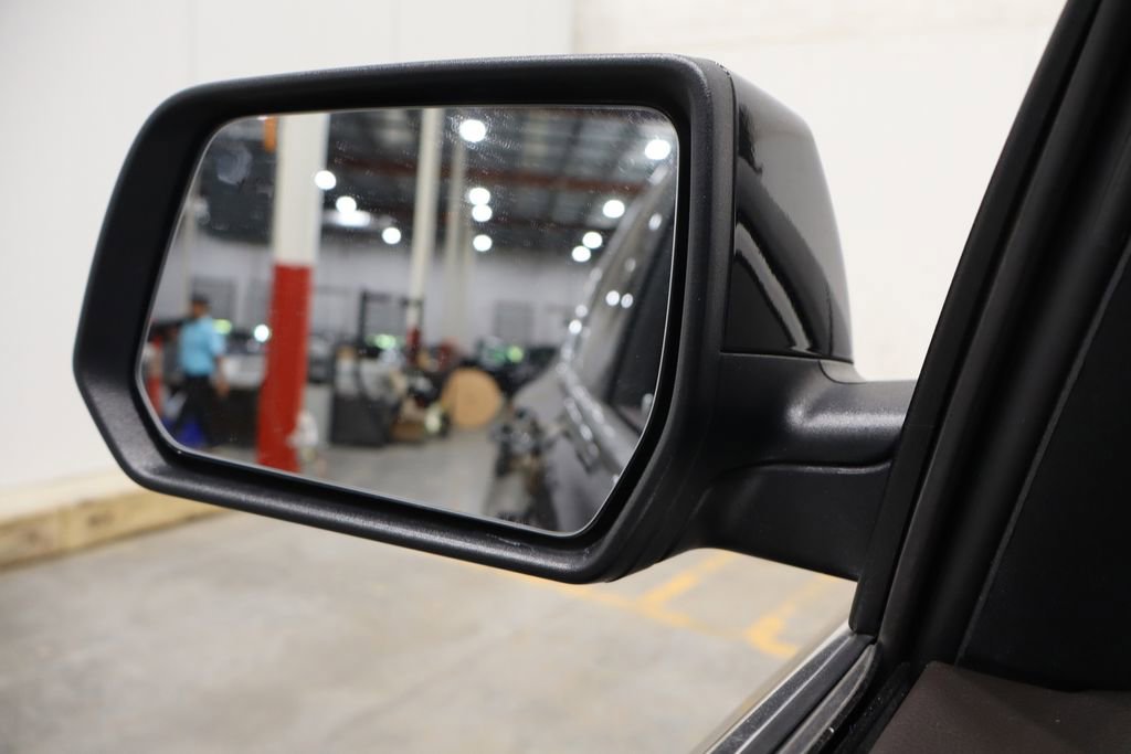 Used 2023 GMC Acadia SLT AWD/4WD image 45