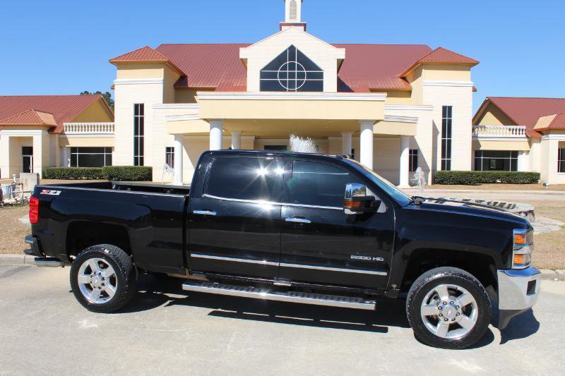 Used 2017 Chevrolet Silverado 2500 LTZ w/ Vortec Plus Package image 2