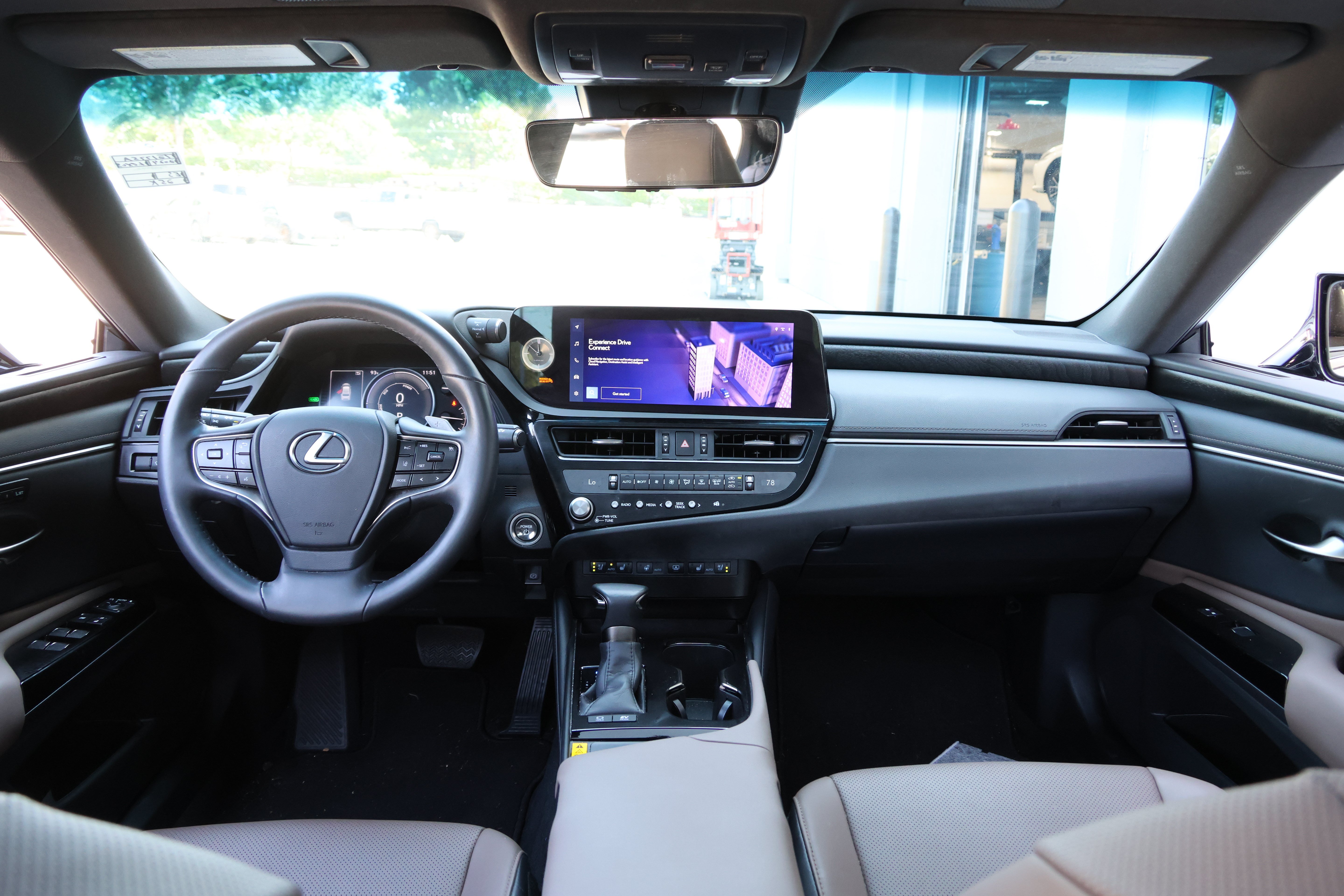Used 2024 Lexus ES 300h w/ Premium Package FWD image 16