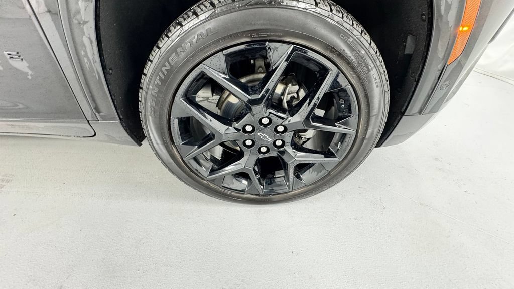 Used 2024 Chevrolet Traverse RS w/ LPO, Floor Liner Package AWD/4WD image 9