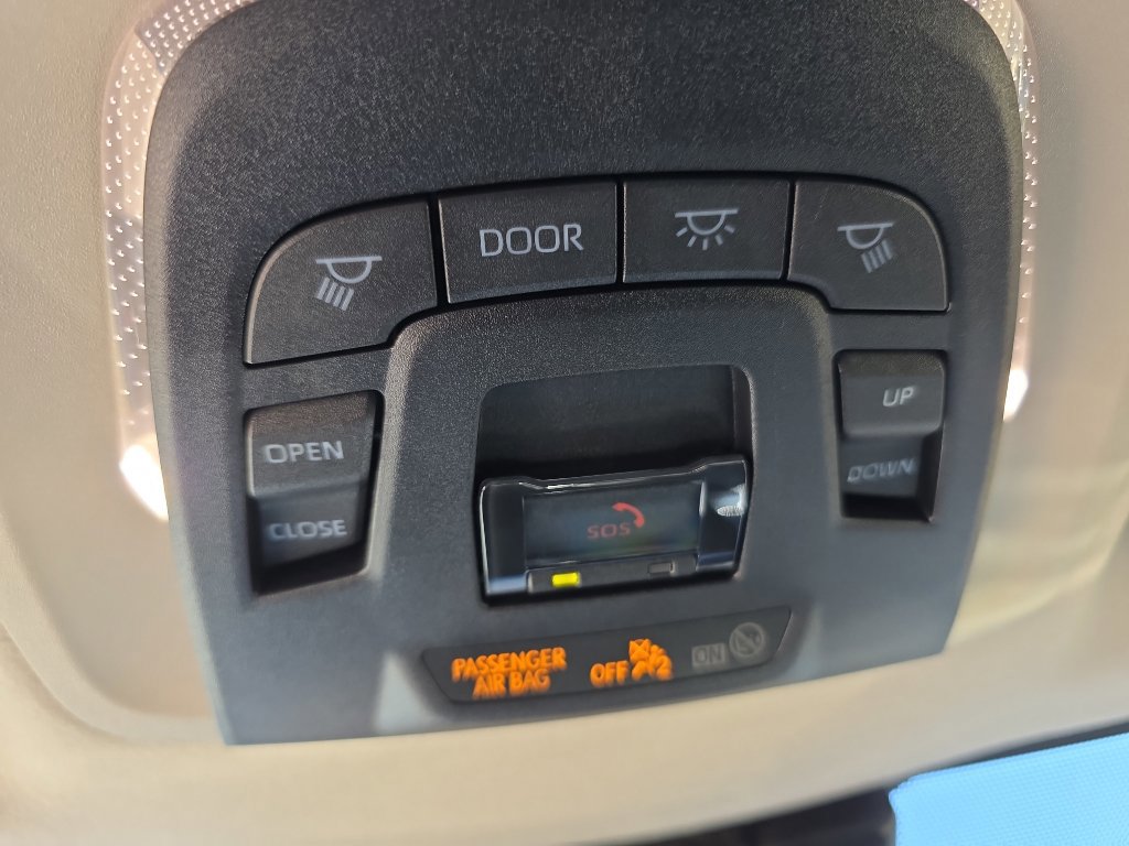 Used 2025 Toyota Corolla XLE image 33