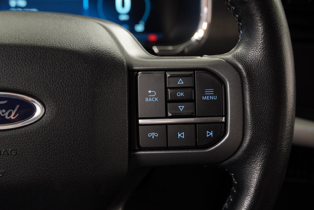 Used 2022 Ford F150 Lightning XLT AWD/4WD image 34