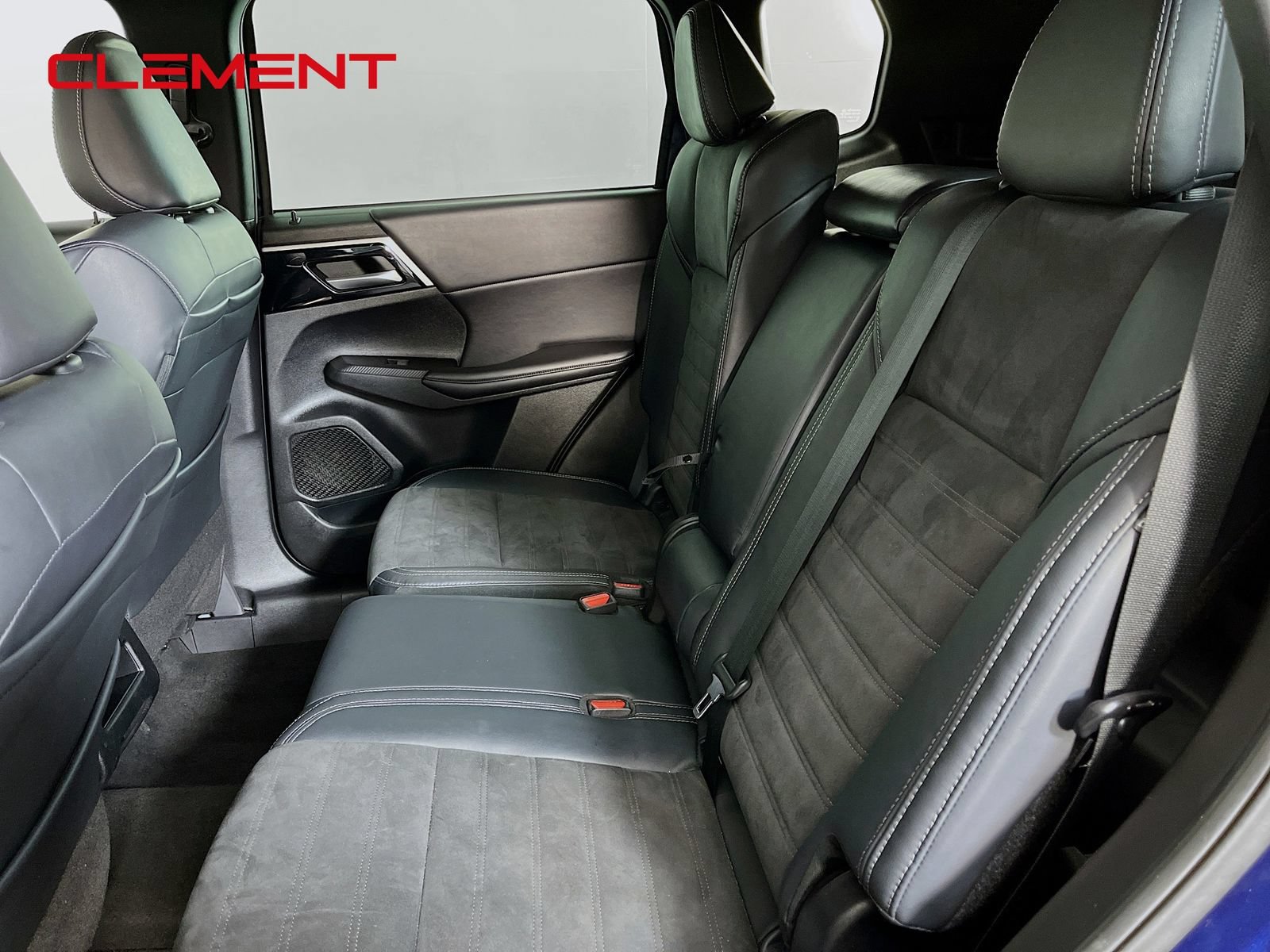 Used 2023 Mitsubishi Outlander ES AWD/4WD image 29