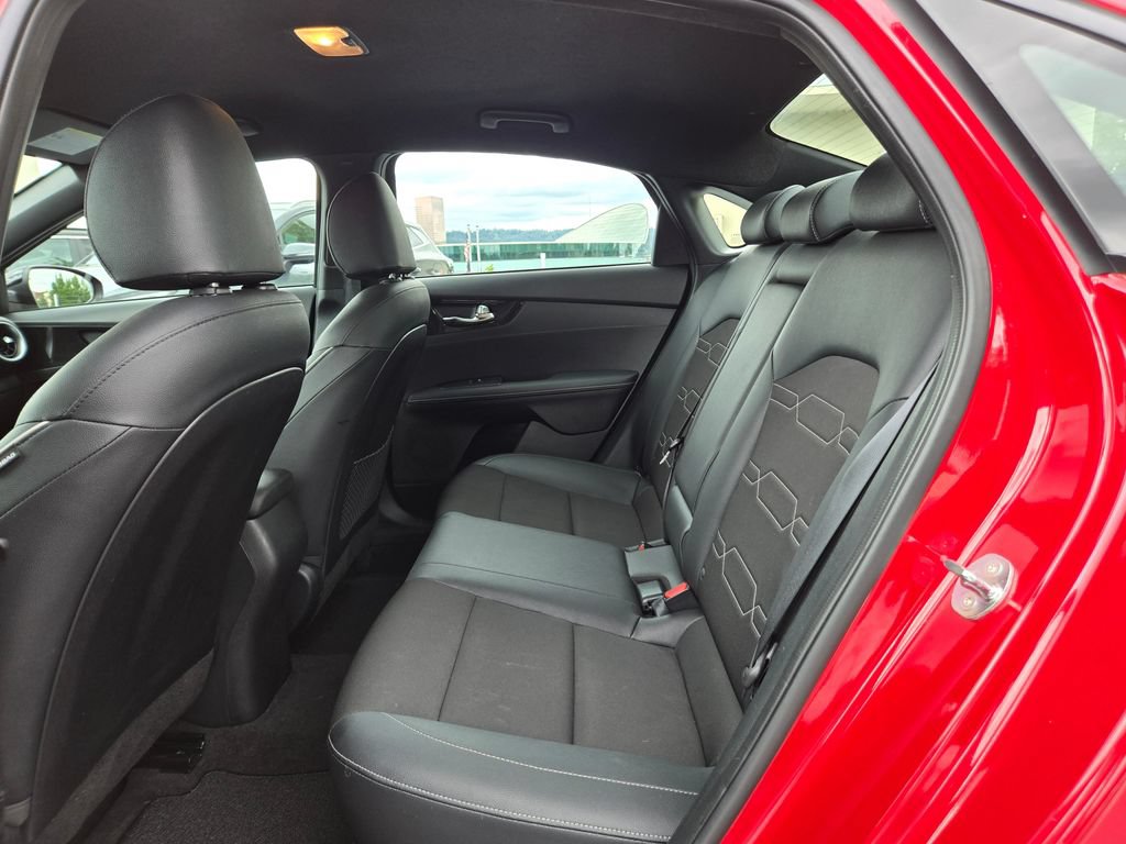 Certified 2024 Kia Forte GT-Line FWD image 16