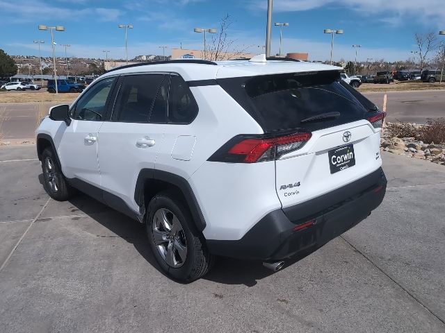 Used 2025 Toyota RAV4 XLE AWD/4WD image 5