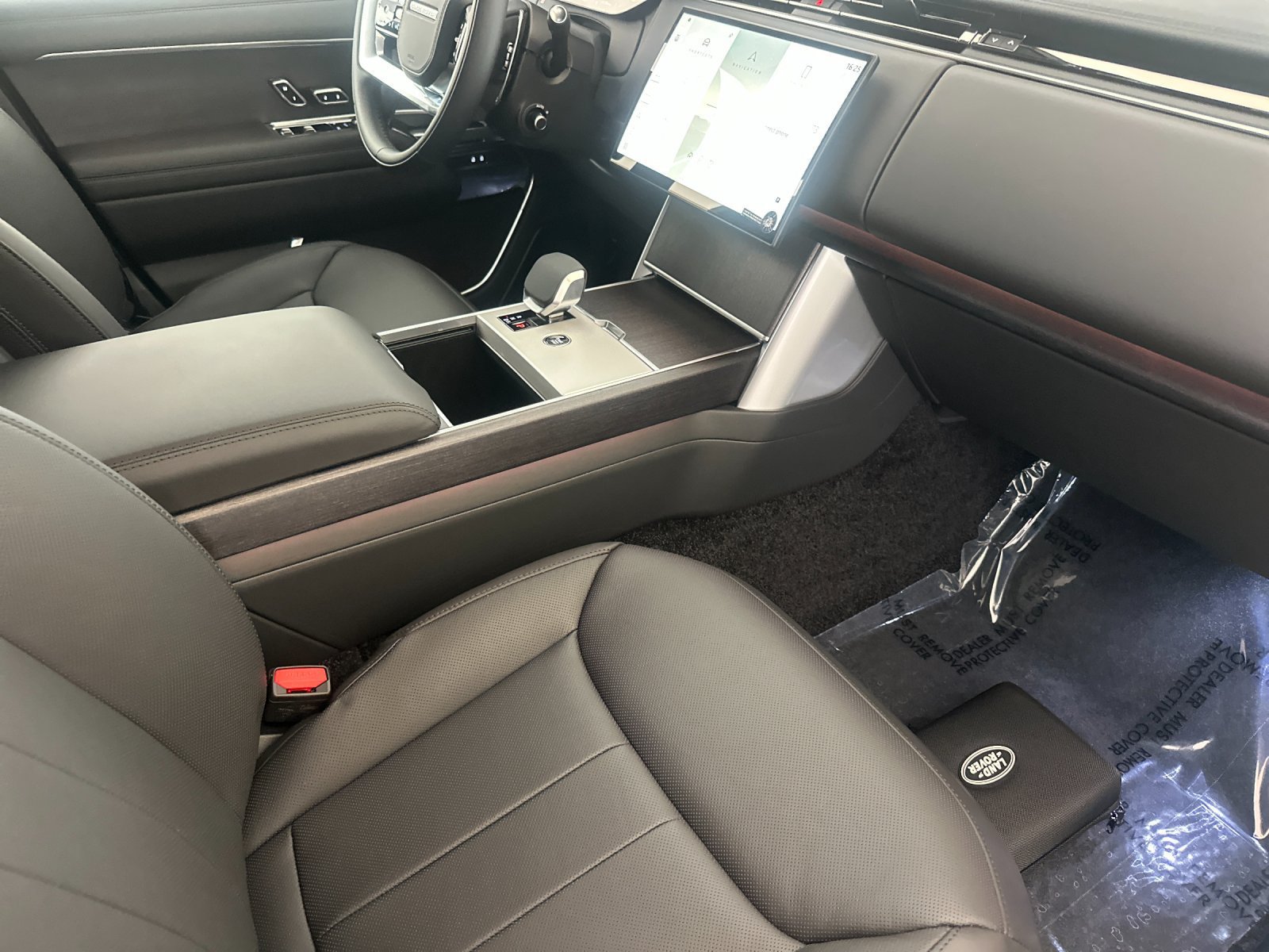 New 2026 Land Rover Range Rover SE AWD/4WD image 15