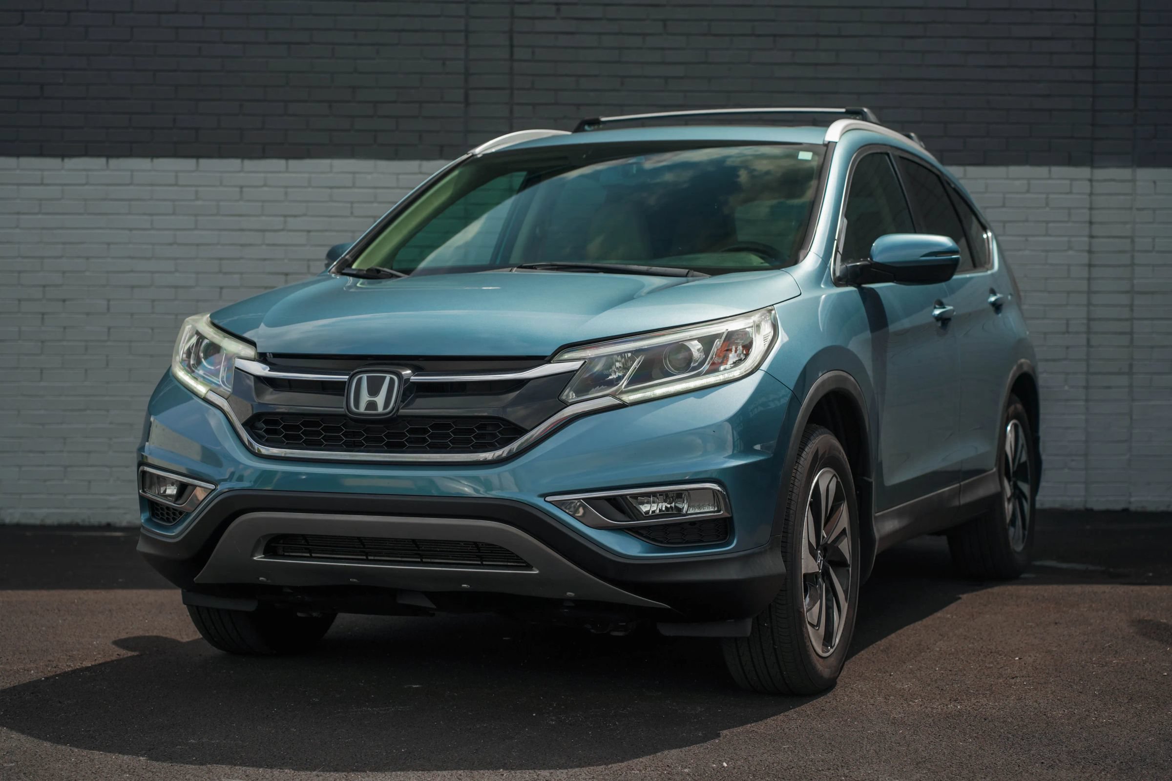 Used 2015 Honda CR-V Touring image 1