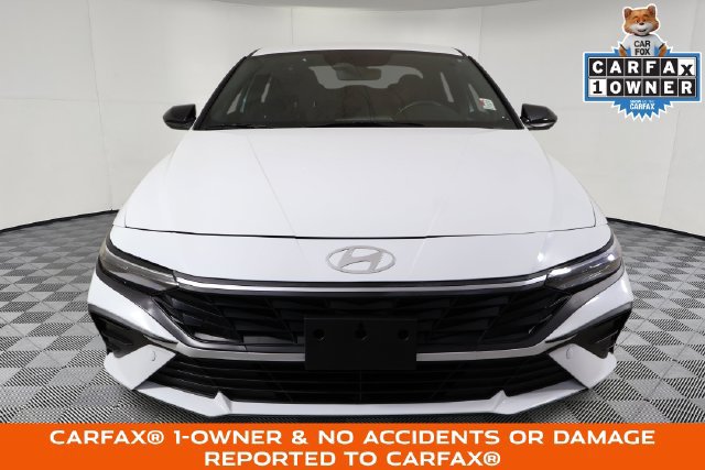 Used 2025 Hyundai Elantra Sport FWD image 3