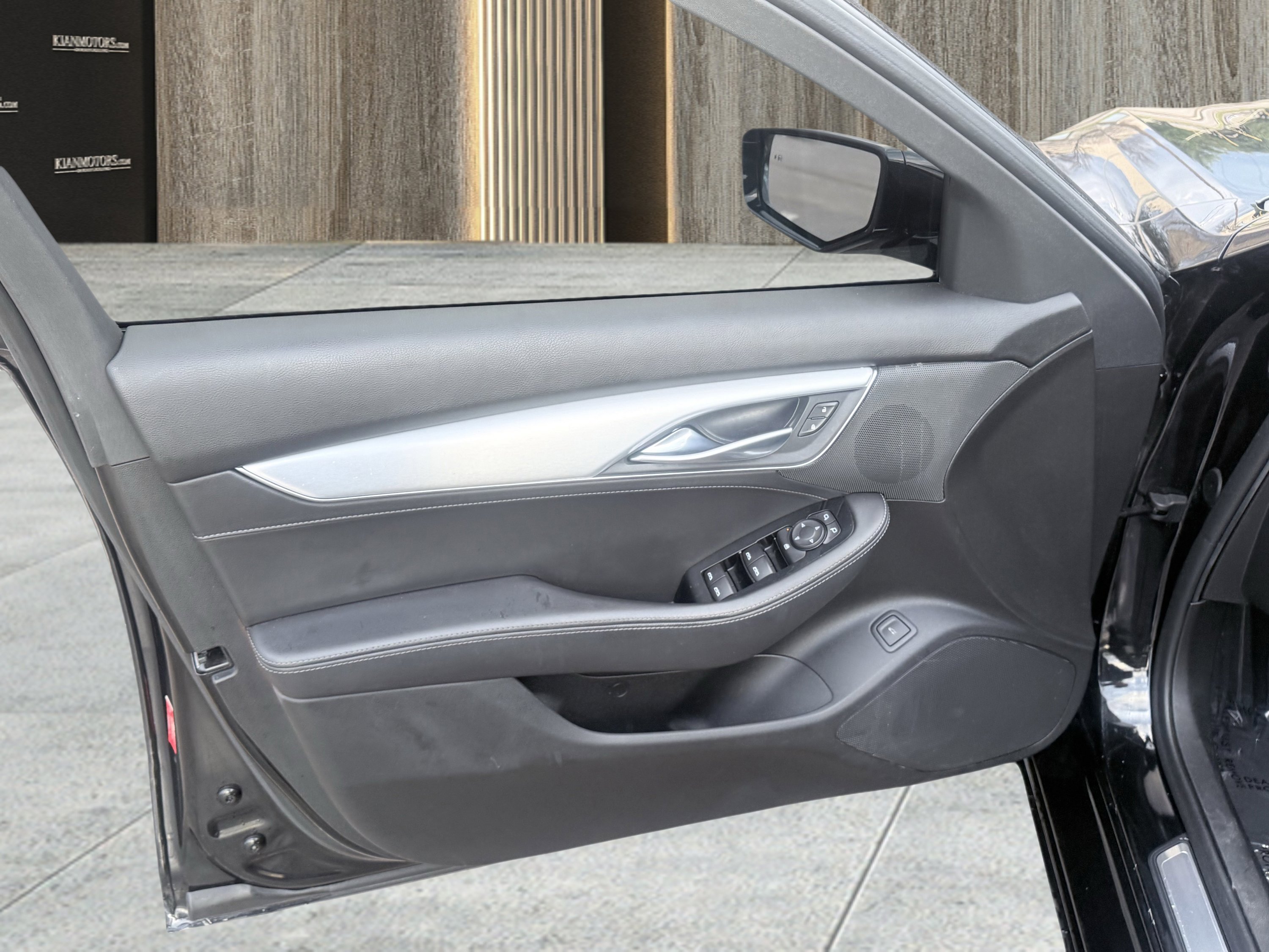 Used 2023 Cadillac CT5 Luxury image 6