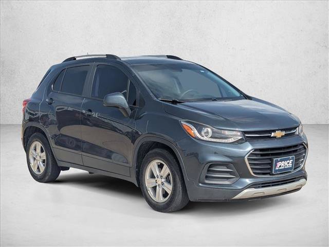 Certified 2022 Chevrolet Trax LT w/ LT Convenience Package FWD image 3
