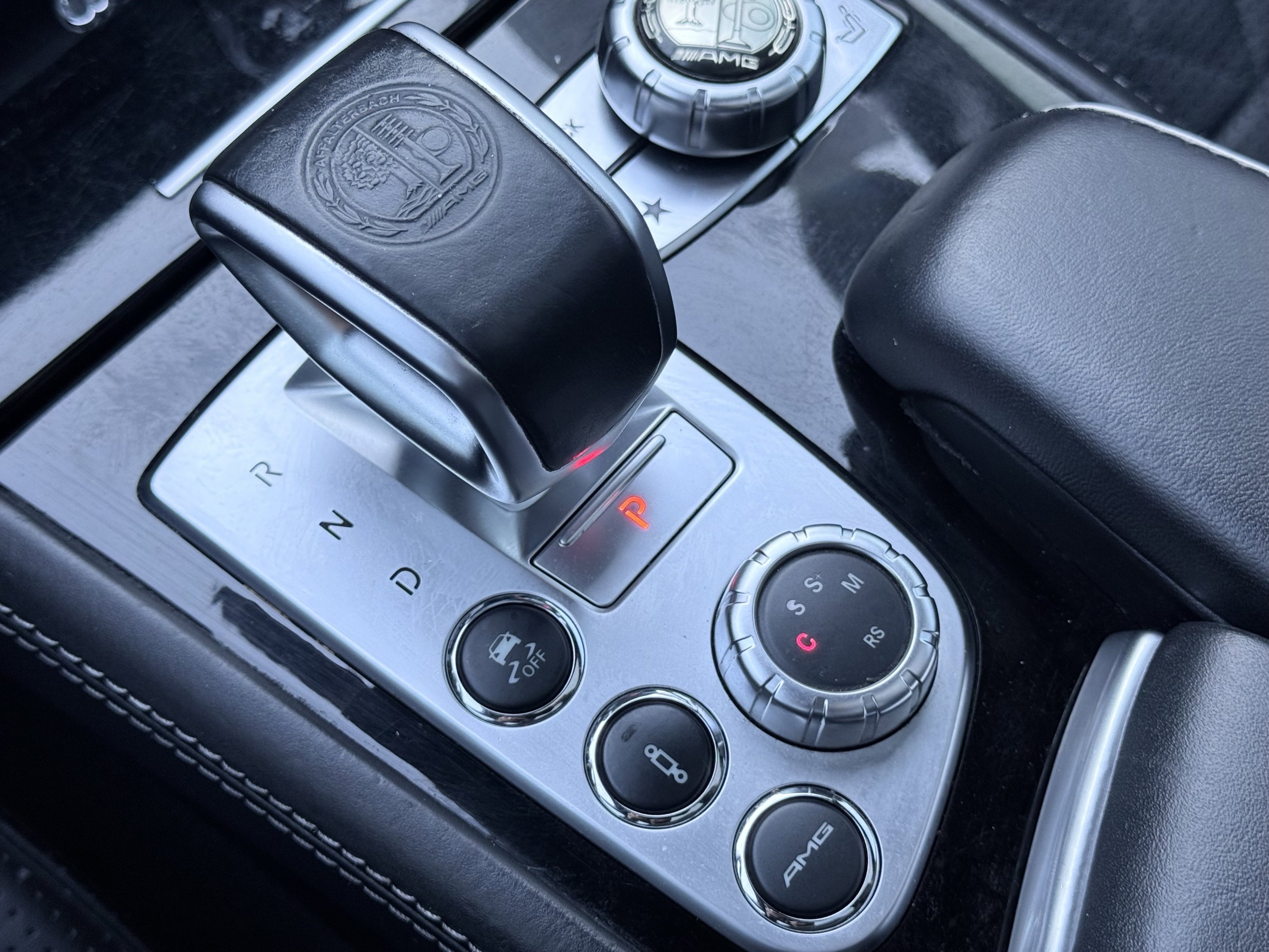 Used 2015 Mercedes-Benz SL 63 AMG image 41