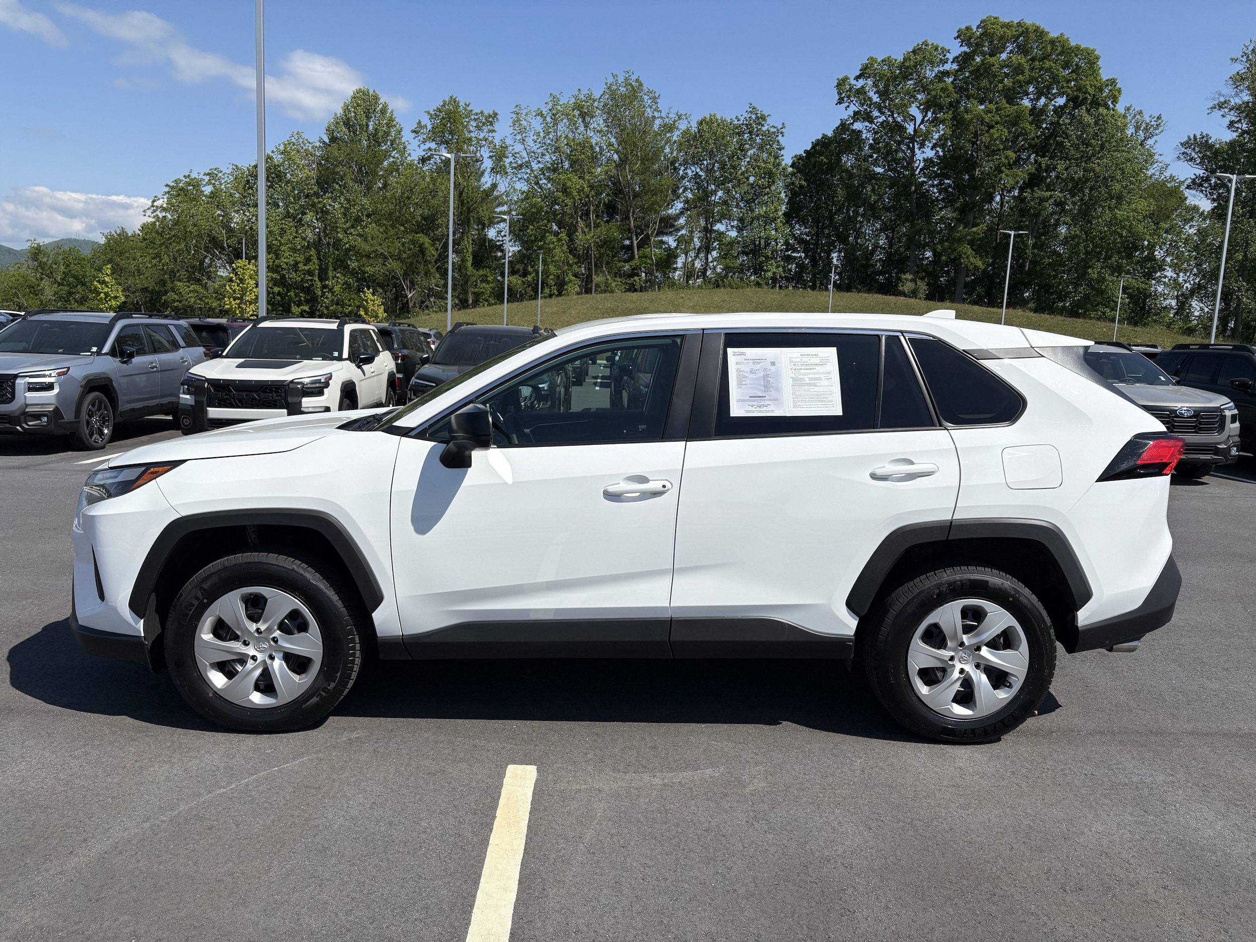 Used 2023 Toyota RAV4 LE FWD image 4