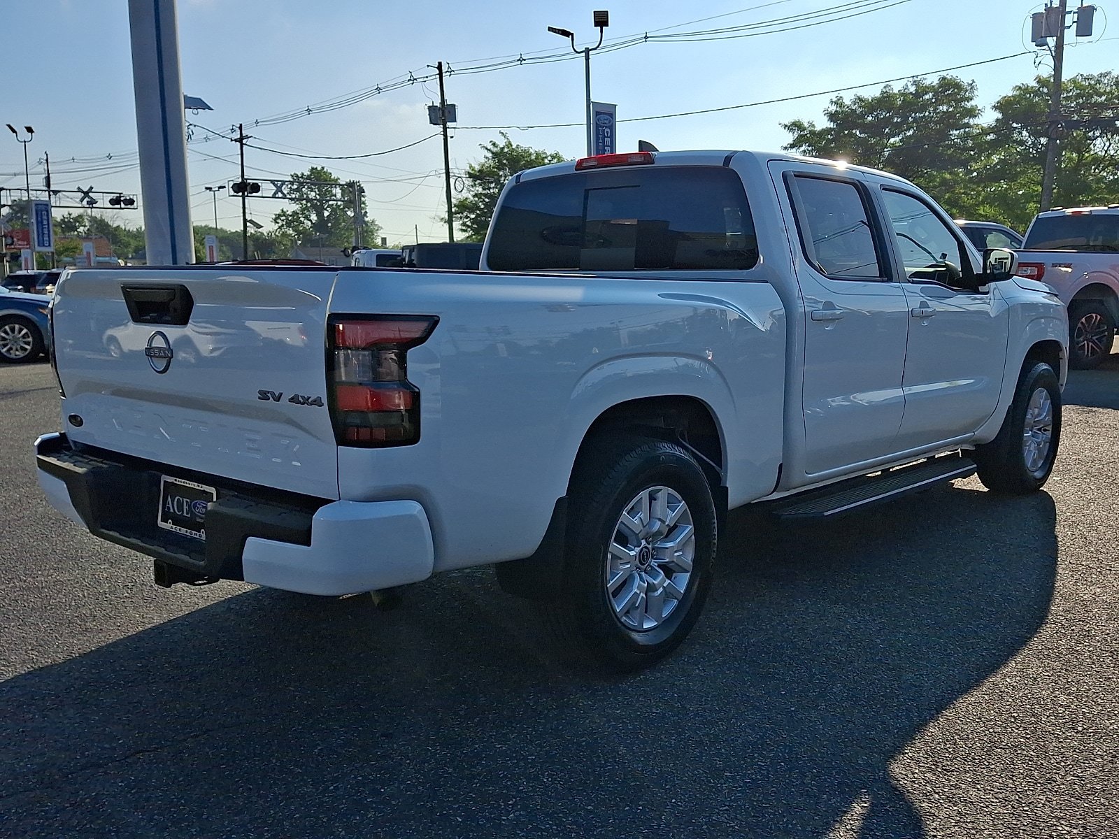 Used 2024 Nissan Frontier SV AWD/4WD image 6