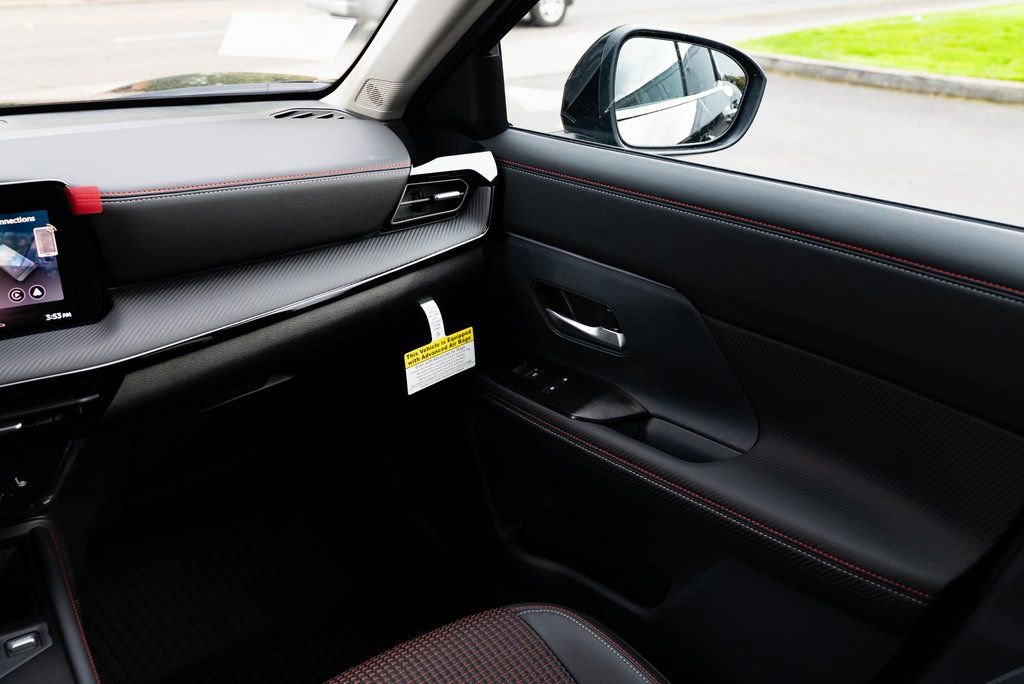 New 2026 Nissan Kicks SR w/ Cold Weather Package image 10