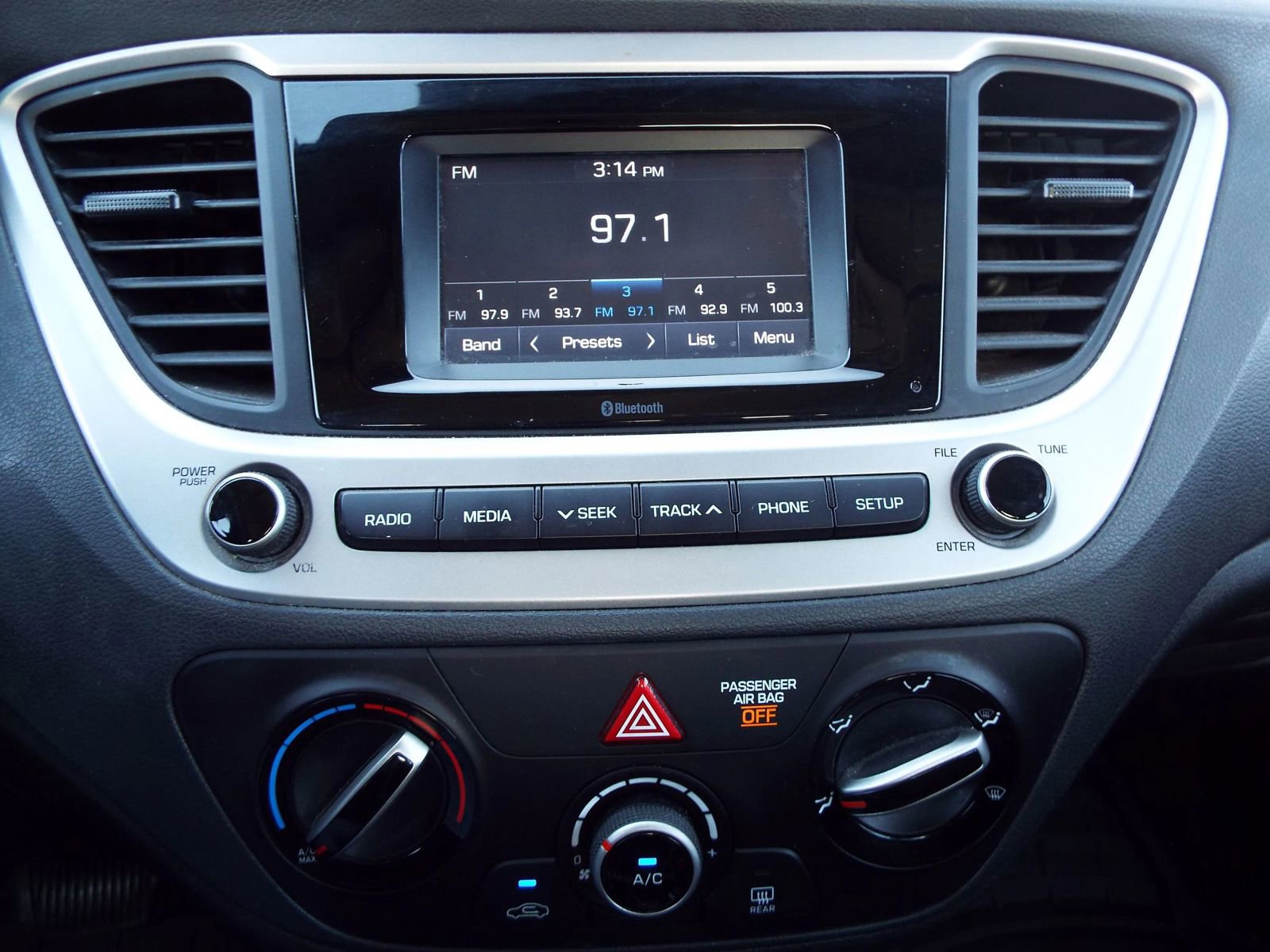 Used 2021 Hyundai Accent SE image 14