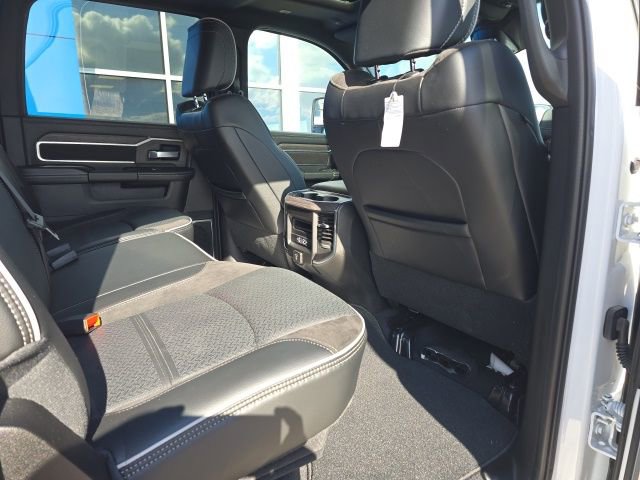 Used 2025 RAM 2500 Laramie AWD/4WD image 5