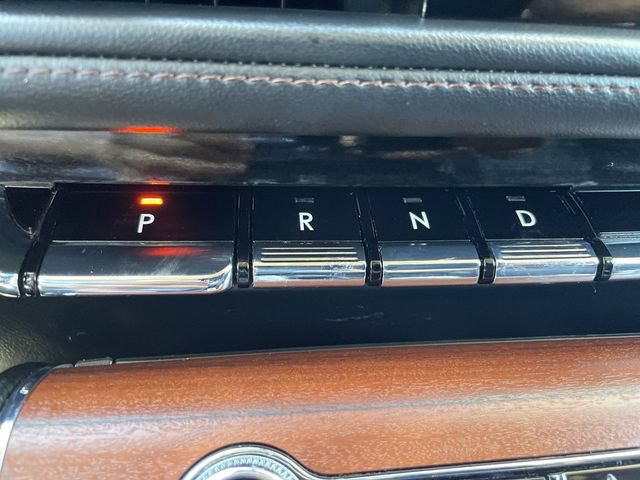 Used 2023 Lincoln Aviator Reserve w/ Equipment Group 201A AWD/4WD image 16