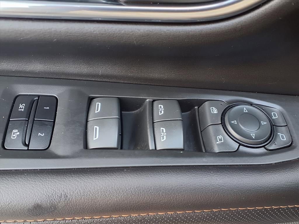 Used 2023 GMC Yukon AT4 image 11