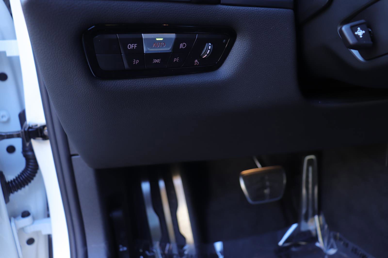 New 2026 BMW M850i xDrive image 25