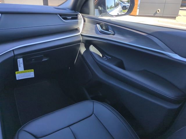 New 2025 Jeep Grand Cherokee Limited w/ Trailer Tow Package image 17