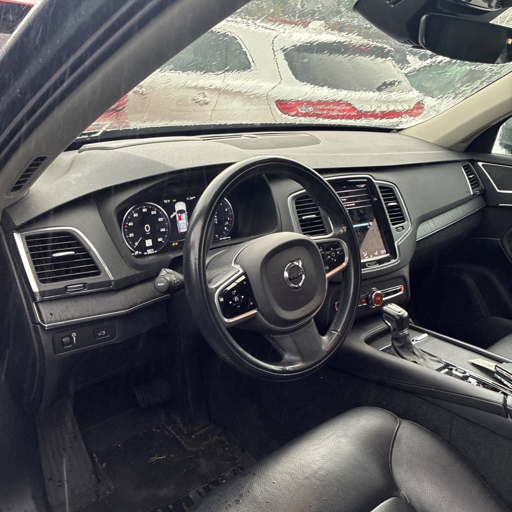 Used 2020 Volvo XC90 T6 Momentum w/ Protection Package Premier AWD/4WD image 19