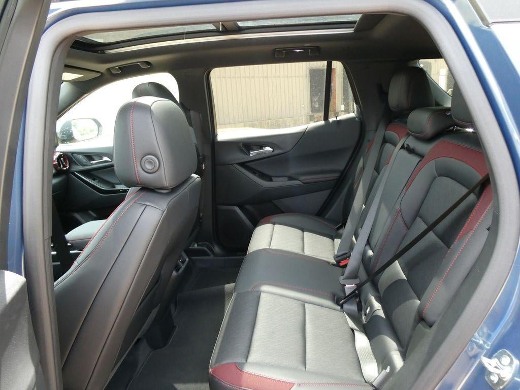 New 2027 Chevrolet Equinox RS w/ Safety and Technology Package AWD/4WD image 14