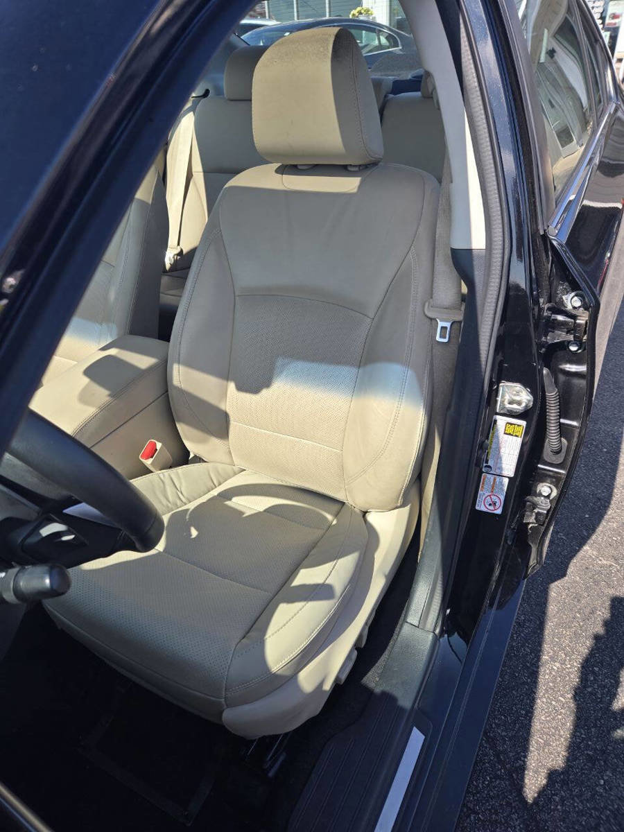Used 2019 Subaru Legacy 3.6R Limited image 2