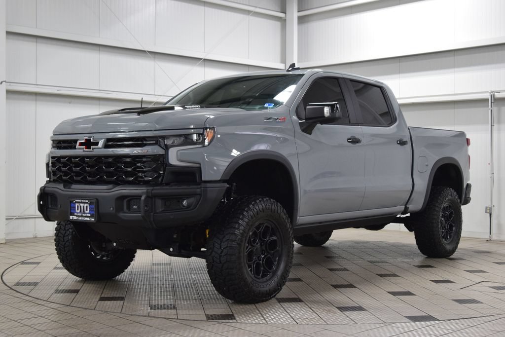 Used 2024 Chevrolet Silverado 1500 ZR2 w/ ZR2 Bison Edition AWD/4WD image 3