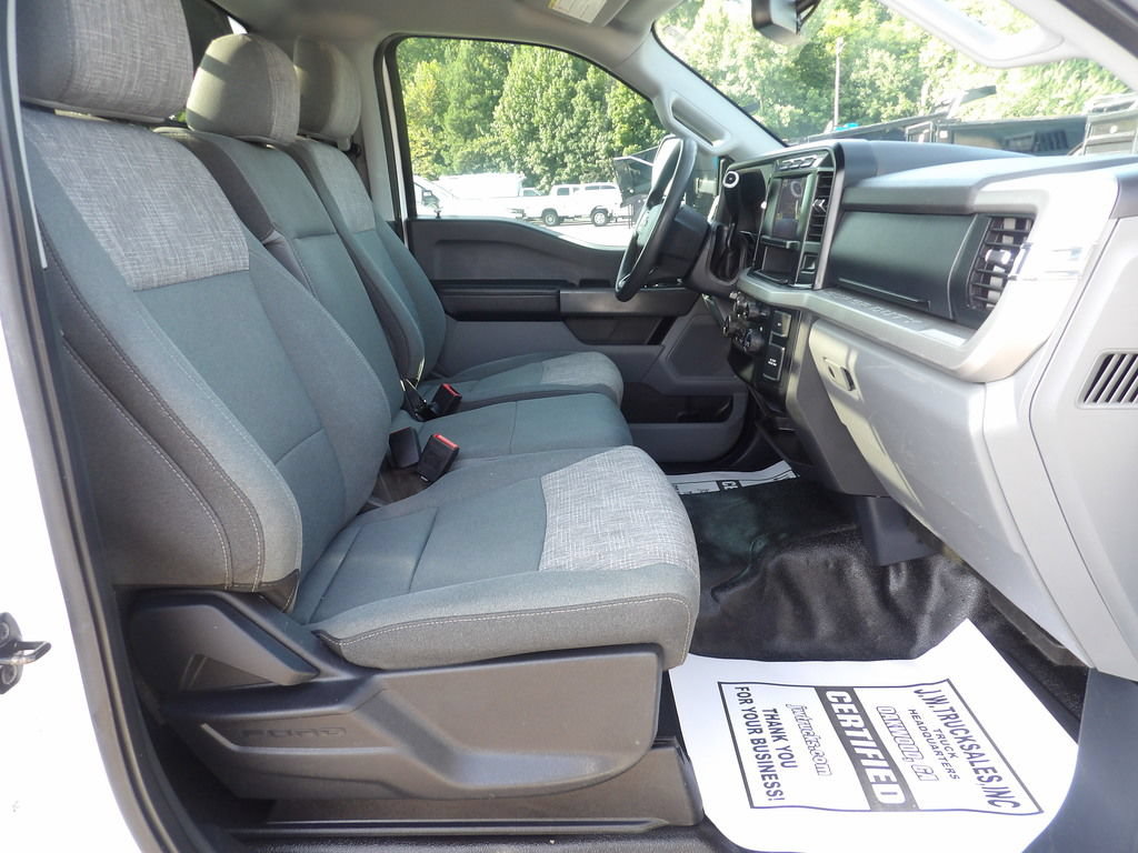 Used 2023 Ford F350 XLT AWD/4WD image 32