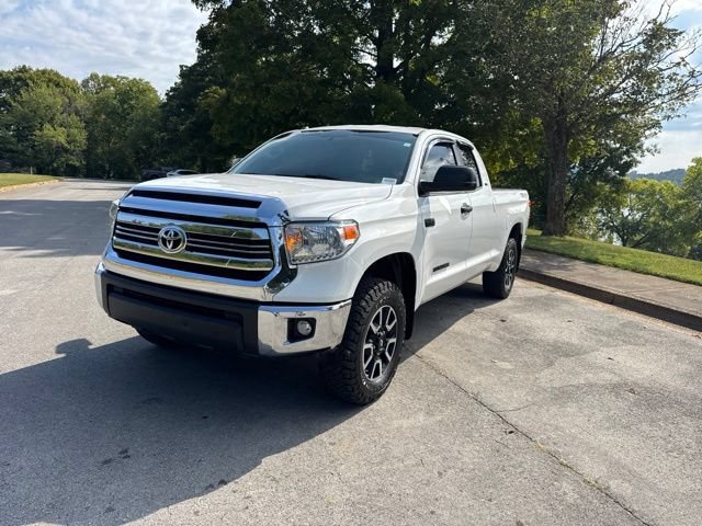 Used 2017 Toyota Tundra SR5 AWD/4WD image 3