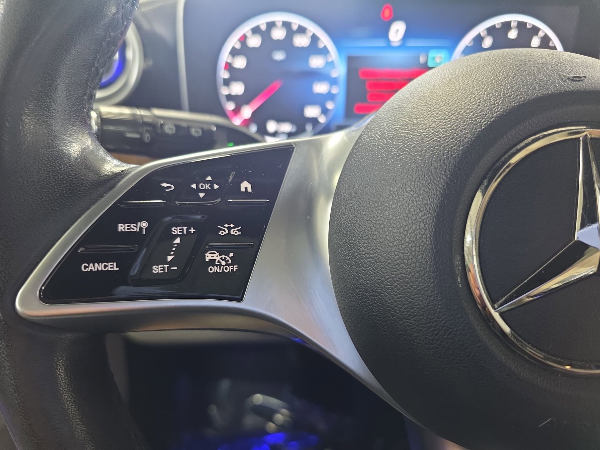 Used 2023 Mercedes-Benz GLC 300 GLC 300 image 17