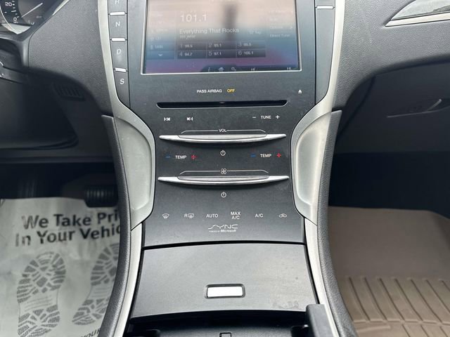 Used 2013 Lincoln MKZ image 39