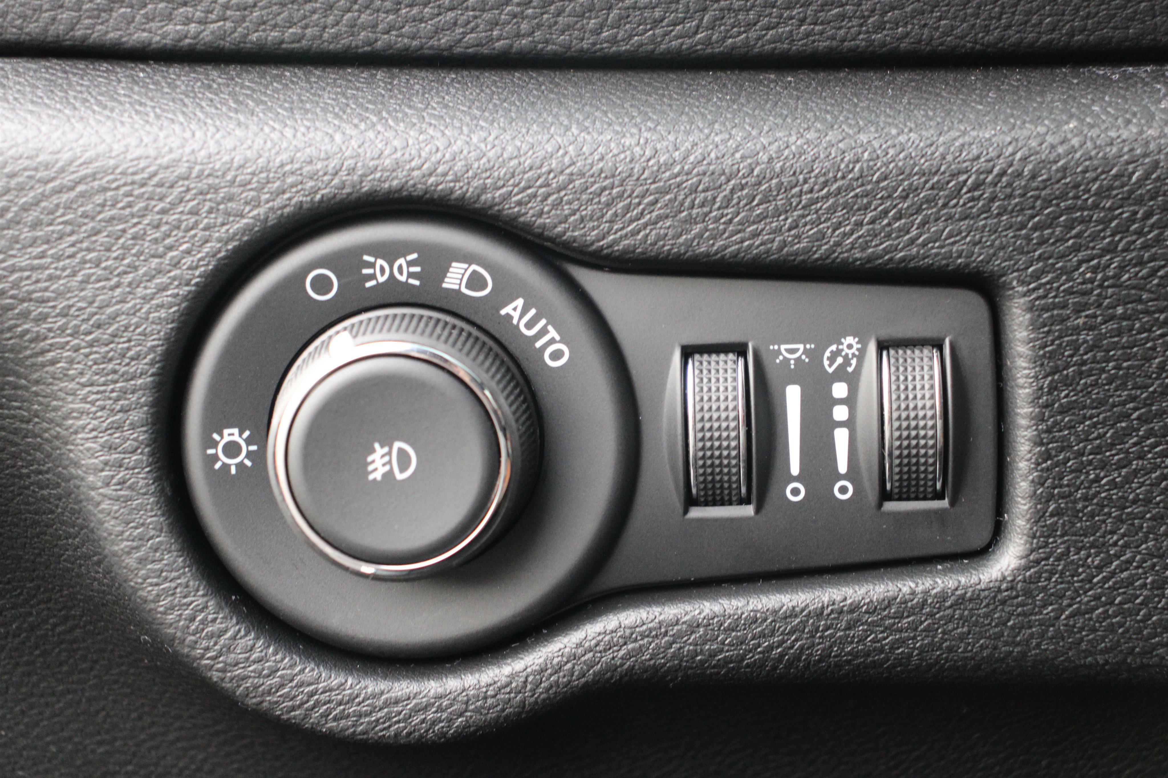 New 2026 Chrysler Pacifica Pinnacle image 11