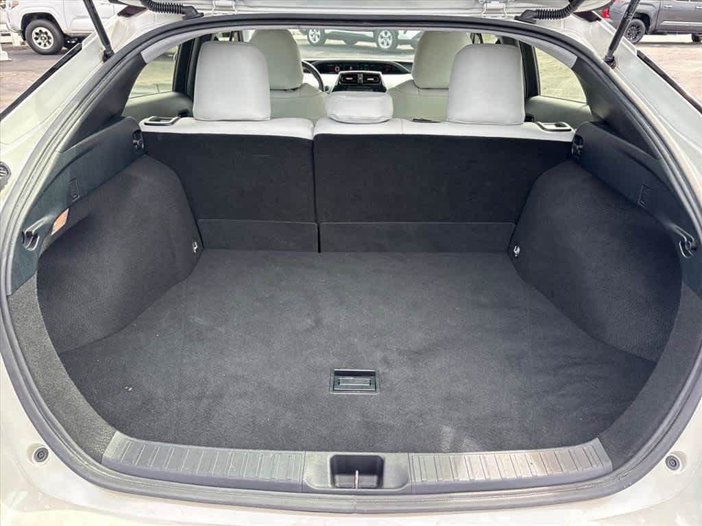Used 2018 Toyota Prius Three Touring FWD image 31